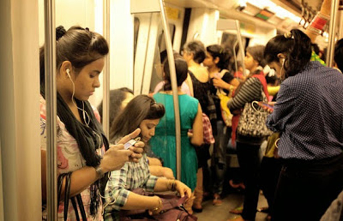दिल्ली, ब्लू लाइन, मेट्रो, वाईफाई