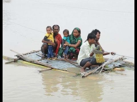 Photo of बिहार में बाढ़ से लोगों का जीवन हुआ अस्त-व्यस्थ, दर्दनाक तस्वीरें आई सामने