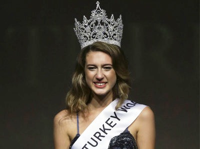 Photo of एक आपत्तिजनक ट्वीट ने छीन लिया मिस तुर्की का ताज