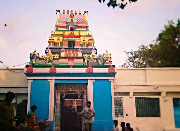 Photo of नौकरी का वीजा चाहिए तो इस मंदिर में आकर करें परिक्रमा, पूरी होगी मुराद