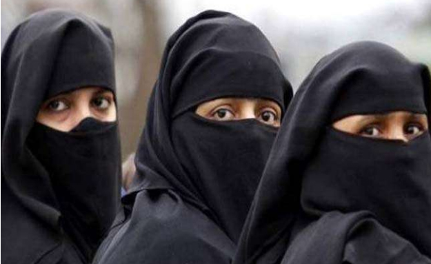 Photo of बड़ा तोहफा : ट्रिपल तलाक के बाद अब मुस्लिम महिलाओं को मिलेगी हज की आजादी