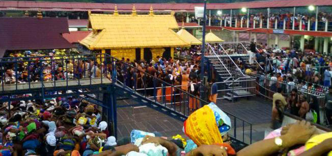 Photo of सबरीमाला मंदिर मामले पर संविधान पीठ करेगी फैसला 