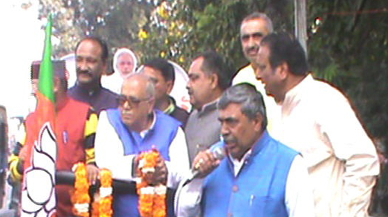 Photo of कांग्रेस के ‘काला दिवस’ से पहले भाजपा ने की बड़ी रैली, की नोटबंदी व GST की तारीफ