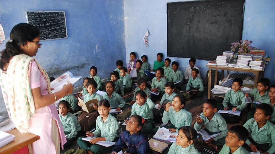 Photo of उत्तराखंड : स्कूलों में शिक्षक गैरहाजिर हुए तो उनकी अब खैर नहीं, नए एप से लगेगी लगाम