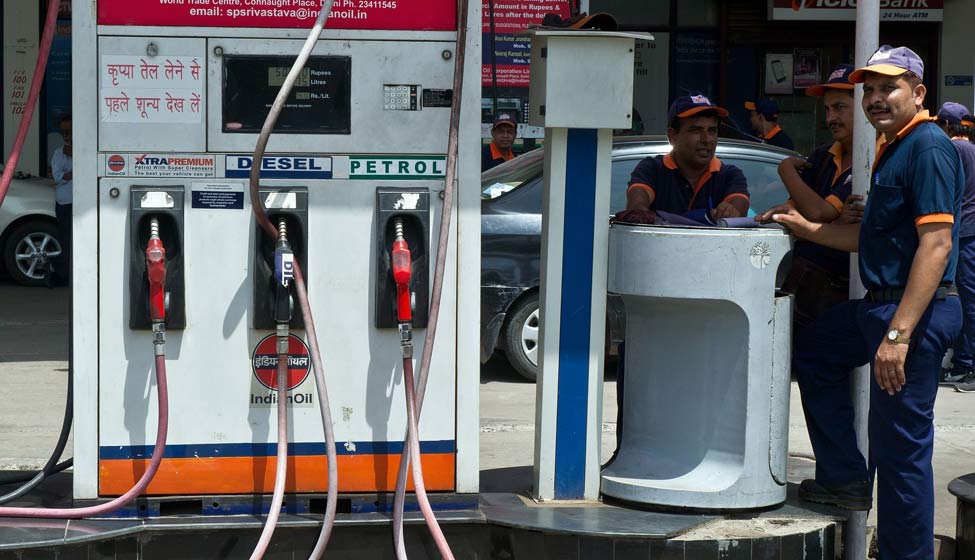 Photo of BUDGET 2018 : पेट्रोल-डीजल हुए 2 रुपए सस्ता, आम आदमी को मिली राहत