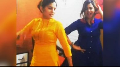 Photo of VIDEO : सपना चौधरी और अर्शी खान ने ‘मेरे रश्के कमर’ पर किया मजेदार डांस, देखिए कौन जीता