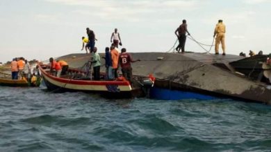 Photo of तंजानिया में नाव पलटने से 44 लोगों की मौत, 37 लोगों को झील से बाहर निकाला गया