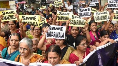 Photo of सबरीमाला मंदिर में महिलाओं के प्रवेश पर विवाद बढ़ा, 1 महिला की मौत
