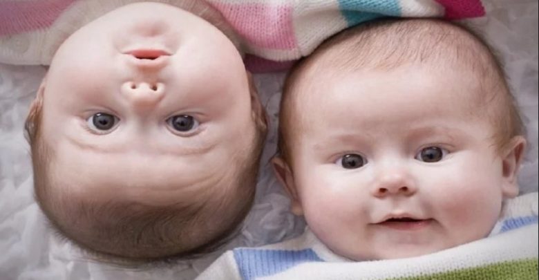 एक महीने बाद हुए जुड़वा बच्चे
