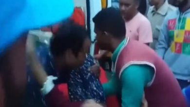 Photo of VIDEO : मुनस्यारी में गधेरे में बह गईं दो सगी बहनें, फिर हुआ ये