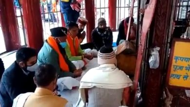 Photo of VIDEO : सीएम त्रिवेंद्र सिंह रावत ने कालीमठ मंदिर में की पूजा अर्चना