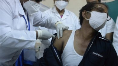 Photo of निर्यात रोक कर भारत में टीकाकरण की रफ़्तार बढ़ाएगी सरकार, कोरोना मरीजों की बढ़ती संख्या ने बढ़ाई चिंता
