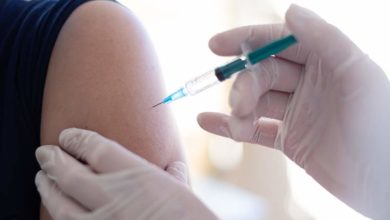Photo of क्या पीरियड्स के दौरान महिलाएं ले सकती हैं वैक्सीन का डोज़ ? जानिए