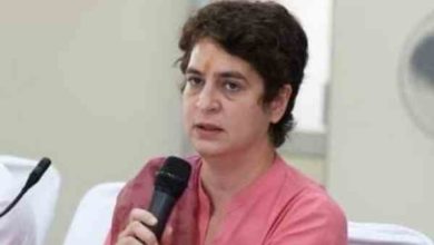 Photo of प्रियंका गाँधी ने आंगनबाड़ी वर्कर्स के लिए की बड़ी घोषणा, सरकार बनने पर आशा बहनों को 10,000 रुपये मानदेय