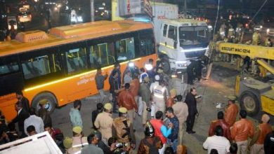 Photo of कानपुर: देर रात हुआ दर्दनाक सड़क हादसा, बेकाबू इलेक्ट्रिक बस ने कई राहगीरों को रौंदा