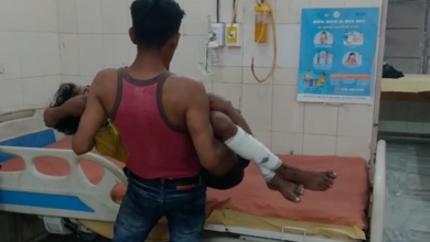 Photo of बरेली में दबंगों का आतंक, तमंचा लहराने का विरोध करने पर युवक को पीटा