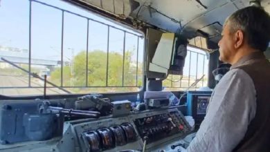 Photo of ट्रेन दुर्घटनाओं को रोकेगा रेलवे का ‘कवच’, जानिए क्या है और कैसे करता है काम, खुद रेलमंत्री ने किया टेस्ट