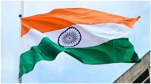 Photo of दिल्ली के IGI एयरपोर्ट पर हुआ राष्ट्रीय ध्वज का अपमान, तिरंगे पर खड़े होकर पढ़ी नमाज