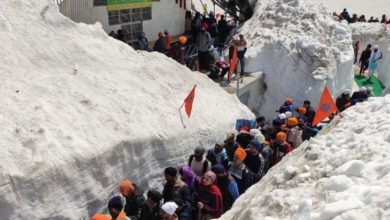 Photo of उत्तराखंडः बर्फबारी बनी मुसीबत, हेमकुंड साहिब की यात्रा पर लगा ब्रेक, रोके गए साढ़े सात हजार तीर्थयात्री