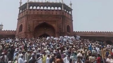 Photo of पैगंबर विवादः दिल्ली में हंगामा, यूपी में पथराव, जुमे की नमाज़ के बाद हुआ जोरदार प्रदर्शन