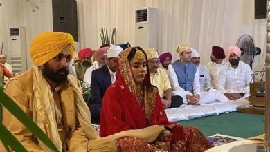 Photo of दूल्हा बने भगवंत मान, केजरीवाल ने निभाई पिता की रस्में,  सामने आईं शादी की तस्वीरें
