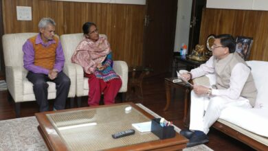 Photo of उत्तराखंड:  मुख्यमंत्री का दिल्ली दौरा, छावला केस की पीड़िता के माता-पिता से की मुलाकात