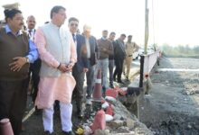 Photo of मुख्यमंत्री पुष्कर सिंह धामी ने आपदा से प्रभावित हुए सड़कों व पुश्तों के पुनर्निर्माण कार्यों का स्थलीय निरीक्षण किया