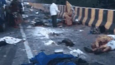 Photo of राजस्थान: भरतपुर में भीषण सड़क हादसा, खड़ी बस में पीछे से आ रहे तेज रफ्तार ट्रेलर ने मारी टक्कर, 11 की मौत