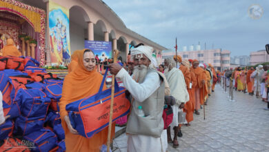 Photo of प्रेम मन्दिर में 5 हजार साधुओं को कराया गया साधू भोज, दी गईं दैनिक उपयोग की वस्तुएं