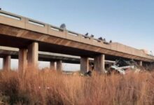 Photo of अफ्रीकी देश माली में पुल से नदी में गिरी बेकाबू बस, 31 लोगों की मौत